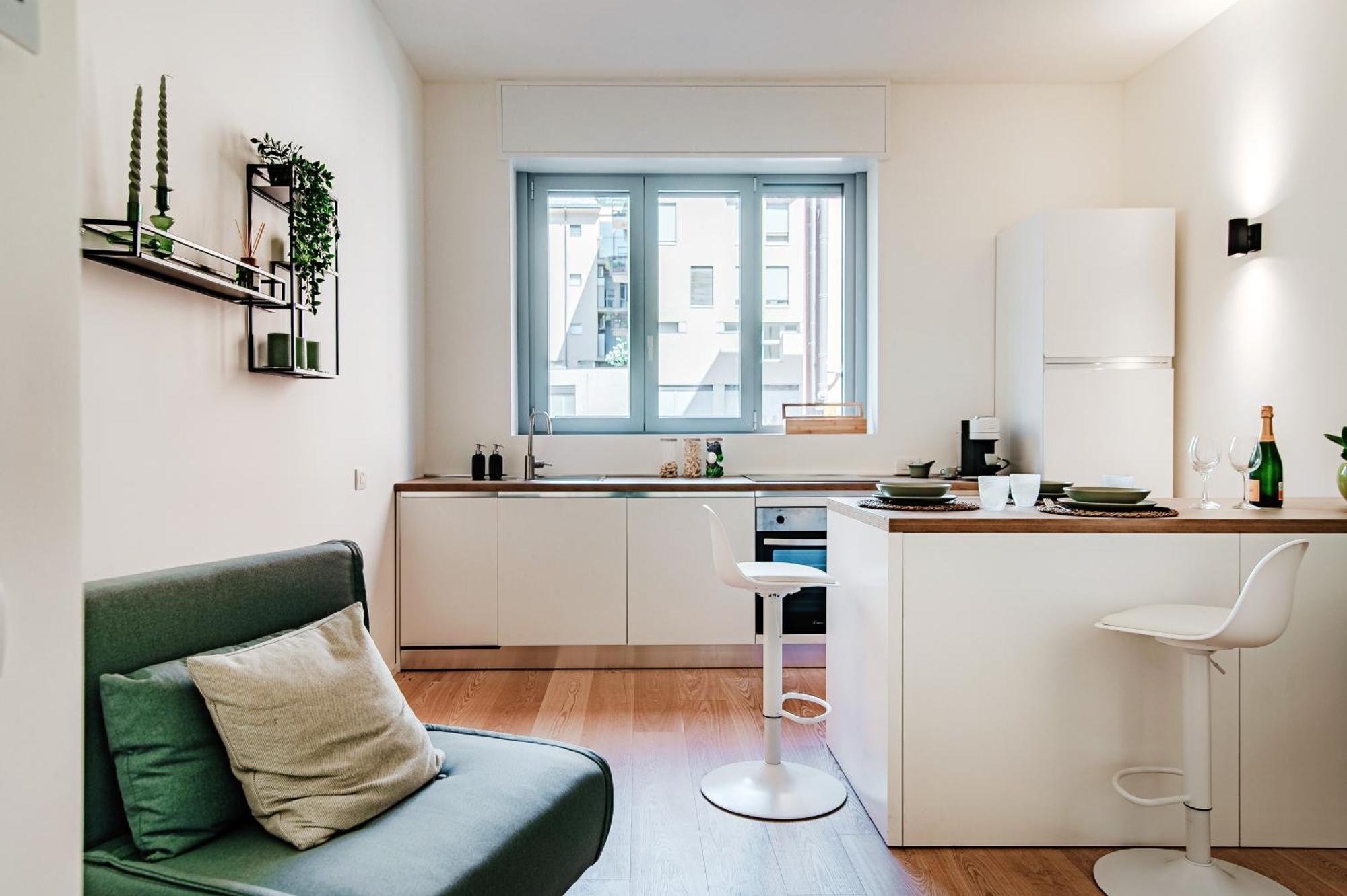 Apartment Shades Of - *